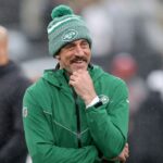 “Bluetooth Technology Disrupt Brain Frequencies”: Fans Go Gaga Over Aaron Rodgers’ Old Tech Choice Before MNF Showdown