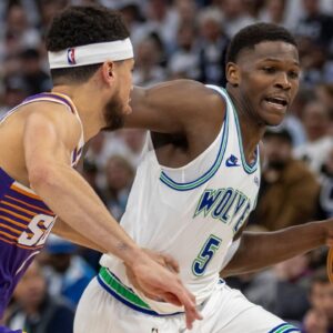 "Knock Down Book!" Anthony Edwards Yells At Devin Booker To Nail The Jumper Off His Pass