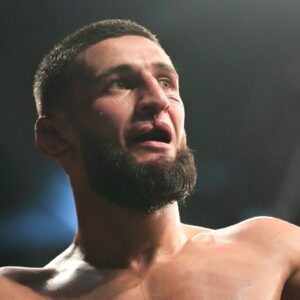 “Couldn’t Defend Against Khabib”: Khamzat Chimaev Disappoints Fans as He Struggles to Submit Ex-UFC Champ
