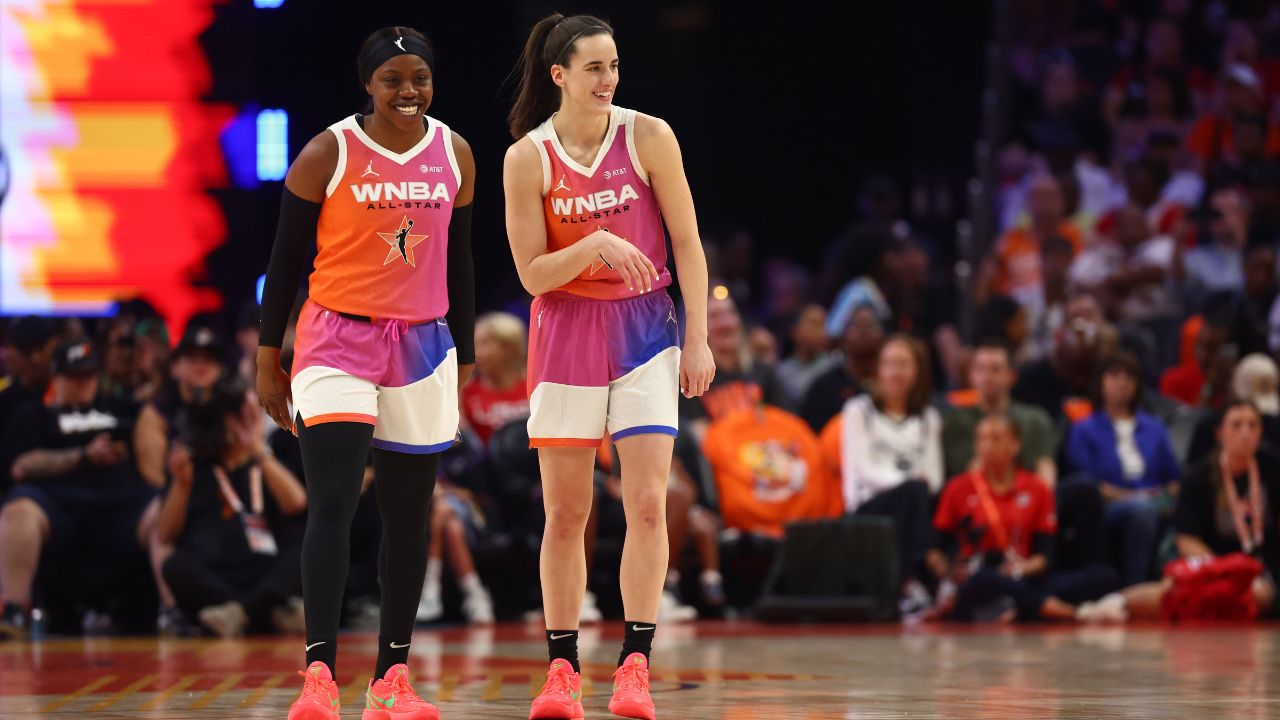 Arike Ogunbowale Reciprocates Praise for Caitlin Clark, Dubs Indiana Lucky