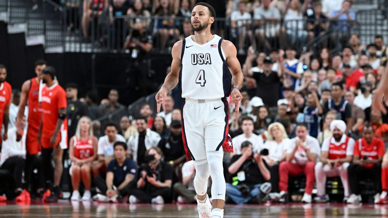 Team USA guard Stephen Curry
