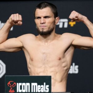 Former World Champion Questions Umar Nurmagomedov’s Caliber: “Great Fighter, But No Tough Opponents Yet”