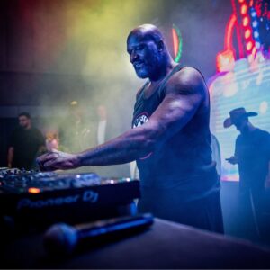 Shaquille O'Neal Challenges Himself To Learn The Piano In 24 Hours