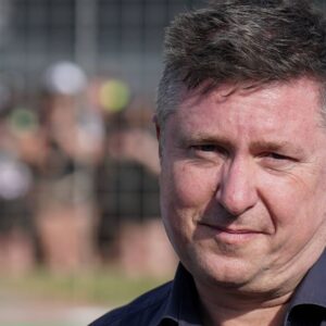 “Hagrid Lookalike”: F1 Commentator David Croft Brutally Roasts Fiancé a Month Before Wedding