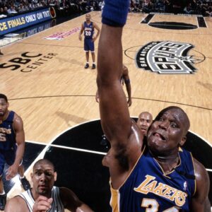 Shaquille O'Neal dunking the ball