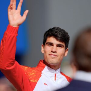 Patrick Mouratoglou Wrongly Compares Carlos Alcaraz to Novak Djokovic While Highlighting The Spaniard's Cramping Problems