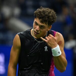 Ben Shelton with his telephone celebration at the US Open 2023