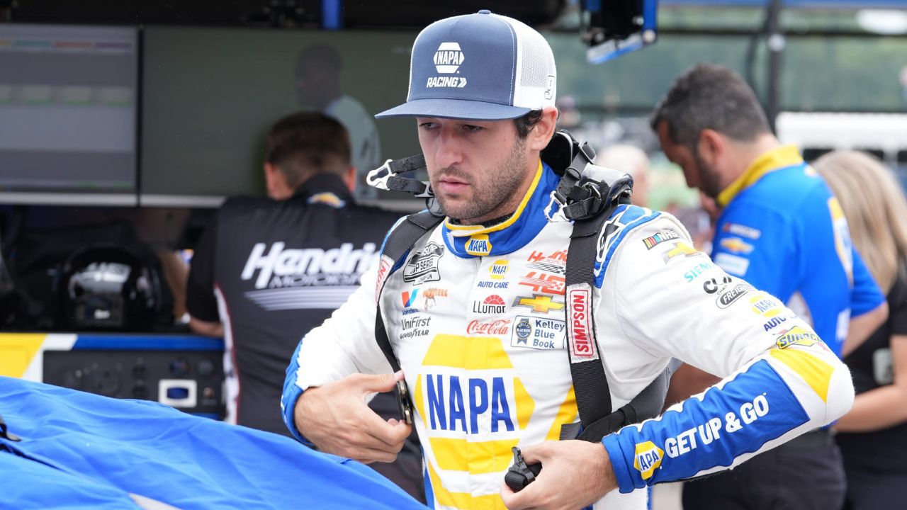 Did Chase Elliott Jeopardize NASCAR Regular Season Title for Short-Term Gain?