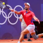 Olympics 2024 Ball Girl's Intense Look Towards Novak Djokovic Goes Viral, Leaves Tennis World in Splits