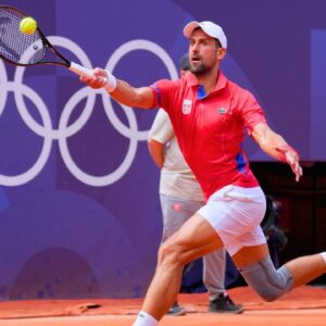 Olympics 2024 Ball Girl's Intense Look Towards Novak Djokovic Goes Viral, Leaves Tennis World in Splits
