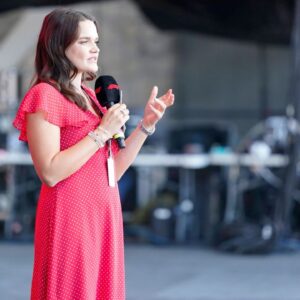 Fans’ Thumping Approval Takes Laura Winter’s Viral Speech Into F1’s Special Highlights List