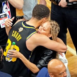 Stephen Curry Enlightens Fans With Which Shoes He'd Gift His Mother Sonya