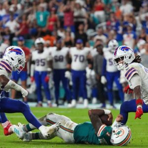 Shannon Sharpe Questions Why Tua Tagovailoa “Didn’t Go Down and Slide” to Avoid Concussion vs Bills