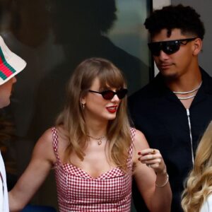“I Spy”: Mom Randi Reacts to Patrick Mahomes’ US Open Appearance with Taylor Swift and Travis Kelce