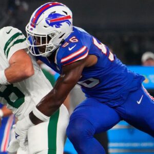 Former Bills DE Received Death Threats From Fans After Injuring Aaron Rodgers
