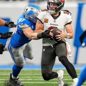 With Aidan Hutchinson Recording 4.5 Sacks Against the Bucs, Who Holds the Record For Most Sacks In a Game?