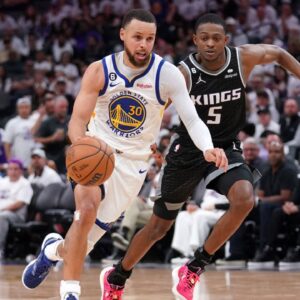Stephen Curry and De'Aaron Fox