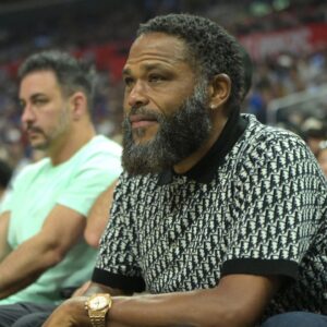 Anthony Anderson Was Yelled At For Wearing Kobe Bryant's Signed Adidas Sneakers