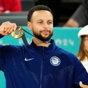 Stephen Curry Uses Social Media 'Hate' As Fuel Mid Game, Says Former Warriors Center