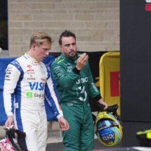 An angry Fernando Alonso ESP , Aston Martin Aramco Cognizant Formula One Team discusses the situation at the start with Liam Lawson NZL
