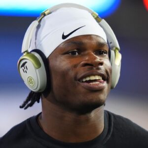 Colorado Buffaloes wide receiver Travis Hunter (12) before the game against the Cincinnati Bearcats at Folsom Field.