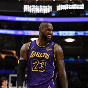 Los Angeles Lakers forward LeBron James (23) reacts against the Phoenix Suns during the second half at Crypto.com Arena.