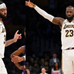 Anthony Davis (L) and LeBron James (R)