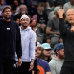 Kevin Durant (L) and Mike Budenholzer (R)