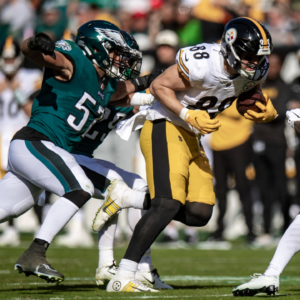 When World War II Forced the Steelers and Eagles to Merge Into One Team in 1943