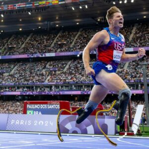 Hunter Woodhall Hypes Young Para-Athletes With His Story at the ‘Place Where It All Started’: “It’s Okay to Go Slow”