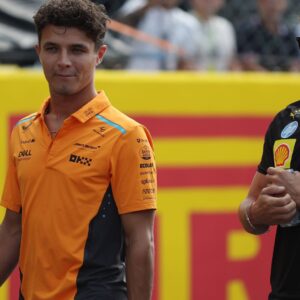 Lando Norris (McLaren) Startnummer 04 Charles Leclerc (Ferrari)