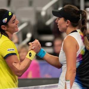 Ons Jabeur (TUN) and Jessica Pegula (USA) at the net after their match