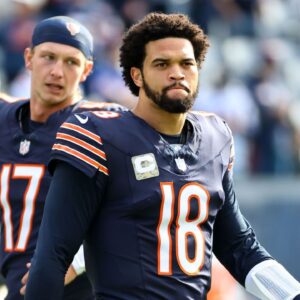 Chicago Bears quarterback Caleb Williams (18) practices before the game against the New England Patriots at Soldier Field.
