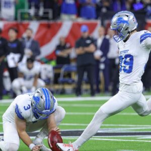 Detroit Lions place kicker Jake Bates (39) kicks a field goal with time expiring to give the Lions a win over the Houston Texans at NRG Stadium.