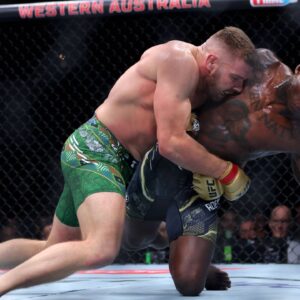 UFC DU PLESSIS ADESANYA, Dricus du Plessis (left) of South Africa and Israel Adesanya of Nigeria during their Middleweight title bout at UFC 305 at RAC Arena in Perth, Sunday, August 18, 2024.