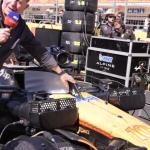 FORMULA 1 PIRELLI UNITED STATES GRAND PRIX 2024 20.10.2024, Circuit of The Americas, Austin, FORMULA 1 PIRELLI UNITED STATES GRAND PRIX 2024 ,im Bild Ex Formel 1 Fahrer Martin Brundle erklärt das Auro von Alpine