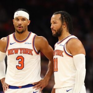 New York Knicks guard Josh Hart (3) and guard Jalen Brunson (11) against the Phoenix Suns at Footprint Center