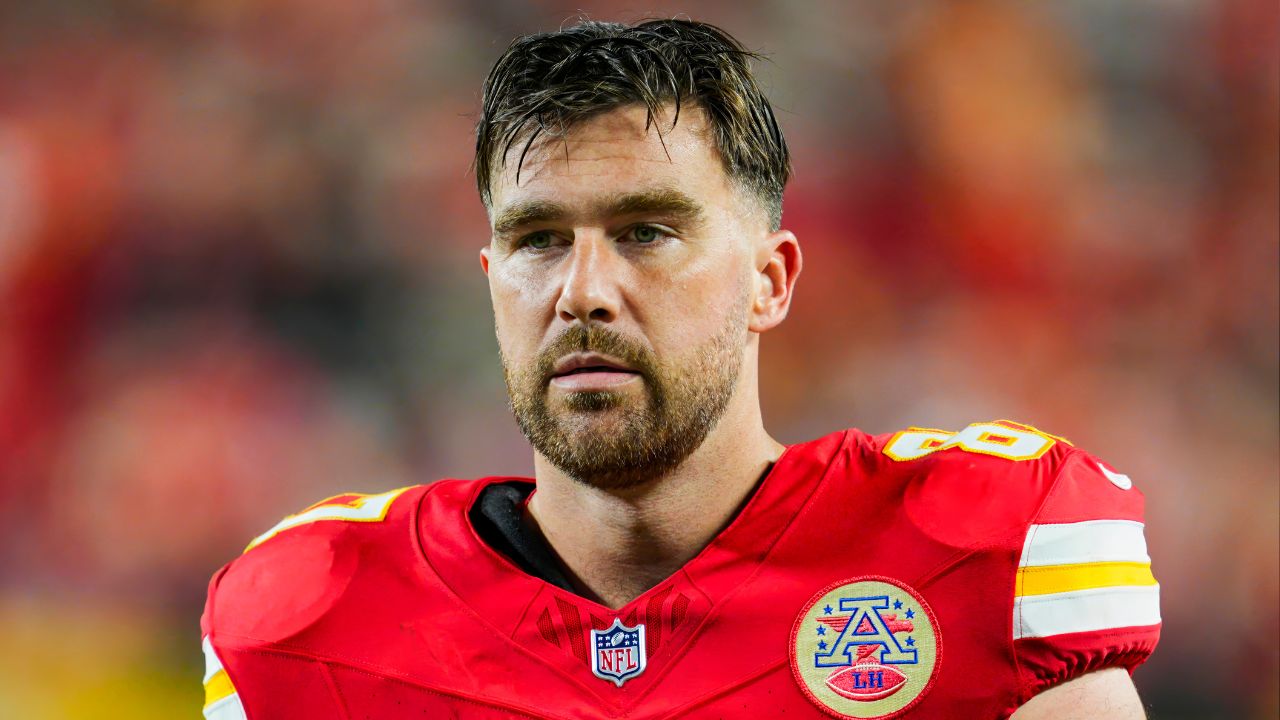 Kansas City Chiefs tight end Travis Kelce (87) during the first half against the Tampa Bay Buccaneers at GEHA Field at Arrowhead Stadium.