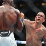 ALEX PEREIRA and KHALIL ROUNTREE JR. fight in the 5-round Light Heavyweight Title Bout at UFC 307 at the Delta Center in Salt Lake City. Salt Lake City USA - ZUMAs346 20241005_zsp_s346_161