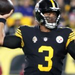 Pittsburgh Steelers quarterback Russell Wilson (3) passes against the New York Giants during the second quarter at Acrisure Stadium.