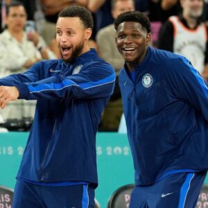 Stephen Curry and Anthony Edwards