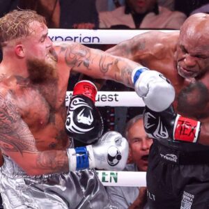 Netflix & Most Valuable Promotions Boxing Event Fight Night, AT&T Stadium, Arlington, Texas, United States 15 11 2024 Mike Tyson vs Jake Paul Jake Paul and Mike Tyson Jake Paul and Mike Tyson