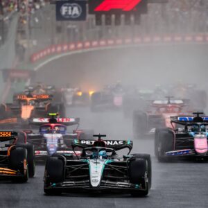 Start of the race: 63 RUSSELL George (gbr), Mercedes AMG F1 Team W15, 04 NORRIS Lando (gbr), McLaren F1 Team MCL38, 31 OCON Esteban (fra), Alpine F1 Team A524, action during the Formula 1 Grand Prix of Sao Paulo 2024