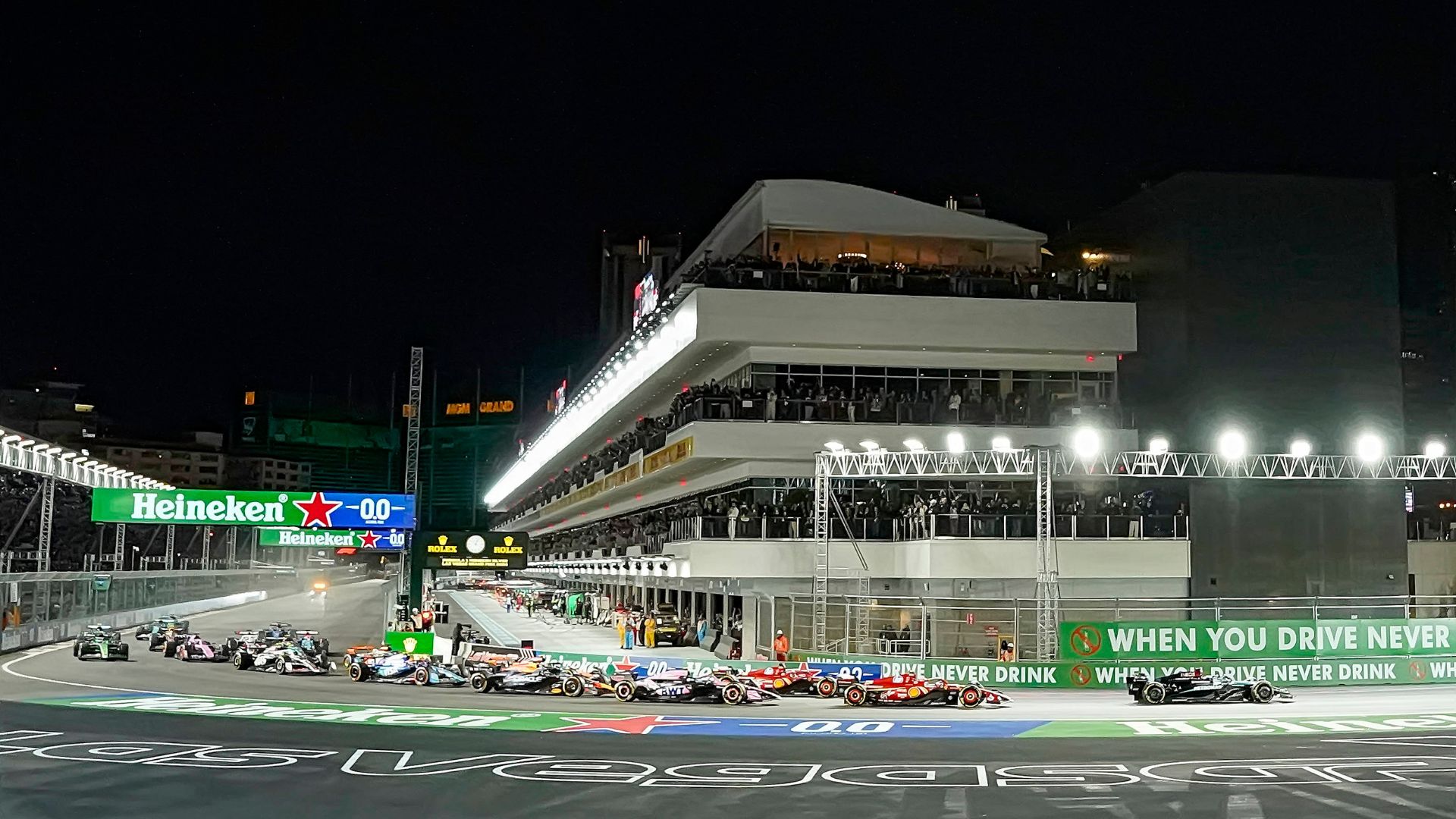 November 24, 2024, Las Vegas, Nv, USA: November 23, 2024: Beginning of the race at Turn 1 during the Formula 1 Heineken Silver Las Vegas Grand Prix in Las Vegas NV. Brook Ward Apparent Media Group Las Vegas USA
