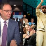 Adrian Wojnarowski (L) and Carmelo Anthony (R)