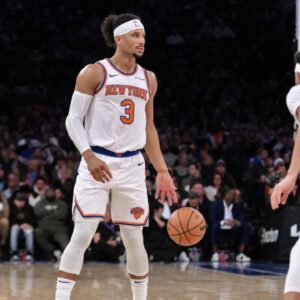 New York Knicks guard Josh Hart (3) sets the play while being defended by Charlotte Hornets guard Seth Curry (30) during the second half at Madison Square Garden