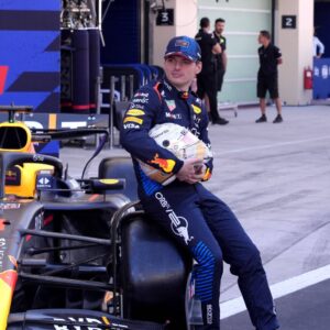Formula 1 Etihad Airways Abu Dhabi Grand Prix 2024 08.12.2024, Yas Marina Circuit, Abu Dhabi, Formula 1 Etihad Airways Abu Dhabi Grand Prix 2024 , im Bild Mannschaftsfoto von Oracle Red Bull Racing mit Max Verstappen (NLD), Oracle Red Bull Racing