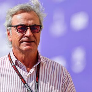 Carlos Sainz Sr, dad of Carlos Sainz of Spain and Ferrari gestured, Gesture, Qualifying, F1 Grand Prix of Abu Dhabi