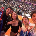 Carlos Alcaraz (L), Jessica Pegula (C), Emma Navarro (R) and Ben Shelton (Extreme right)