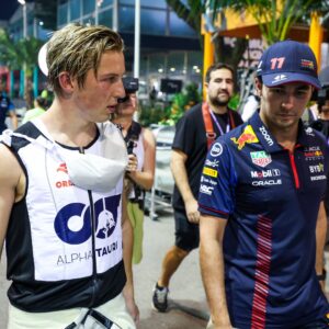 40 Liam Lawson (NZL, Scuderia AlphaTauri), 11 Sergio Perez (MEX, Oracle Red Bull Racing), F1 Grand Prix of Singapore at Marina Bay Street Circuit on September 17, 2023 in Singapore, Singapore